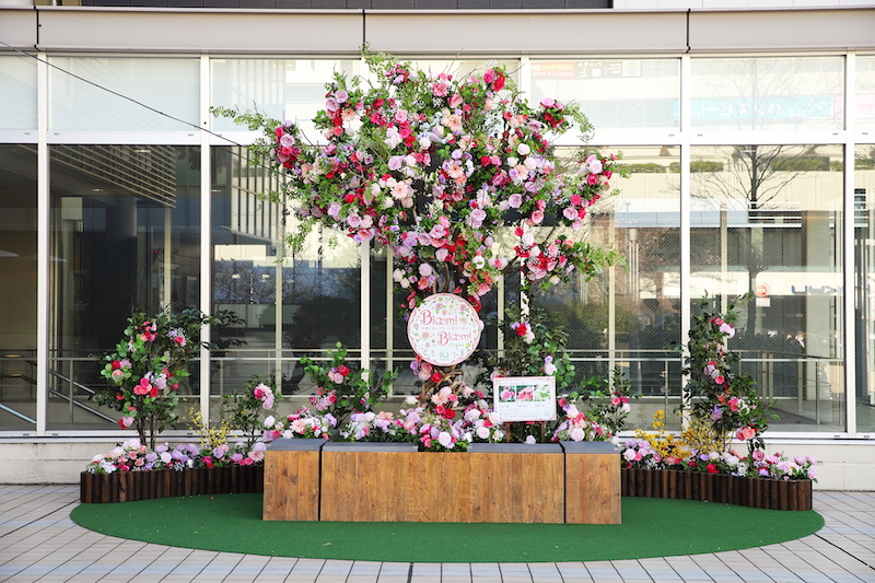 10周年の感謝を伝え 春ならではの期待感を盛り上げる空間デザイン たまプラーザ テラス Works Oaseeds 第一園芸 植物でうるおいとコミュニケーションが生まれる空間へ