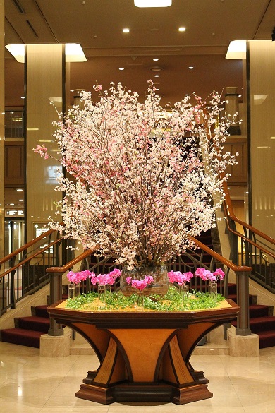 帝国ホテル 季節のロビー装花 第一園芸株式会社